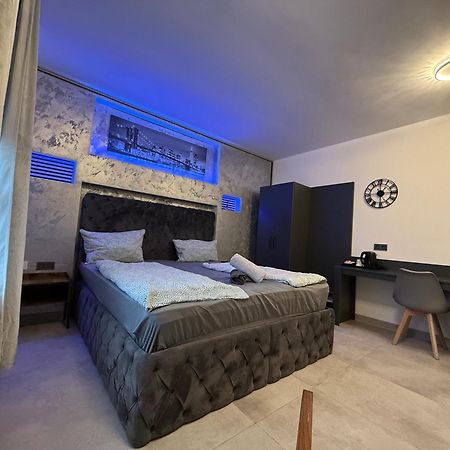 All In Oberhausen  Zewnętrze zdjęcie